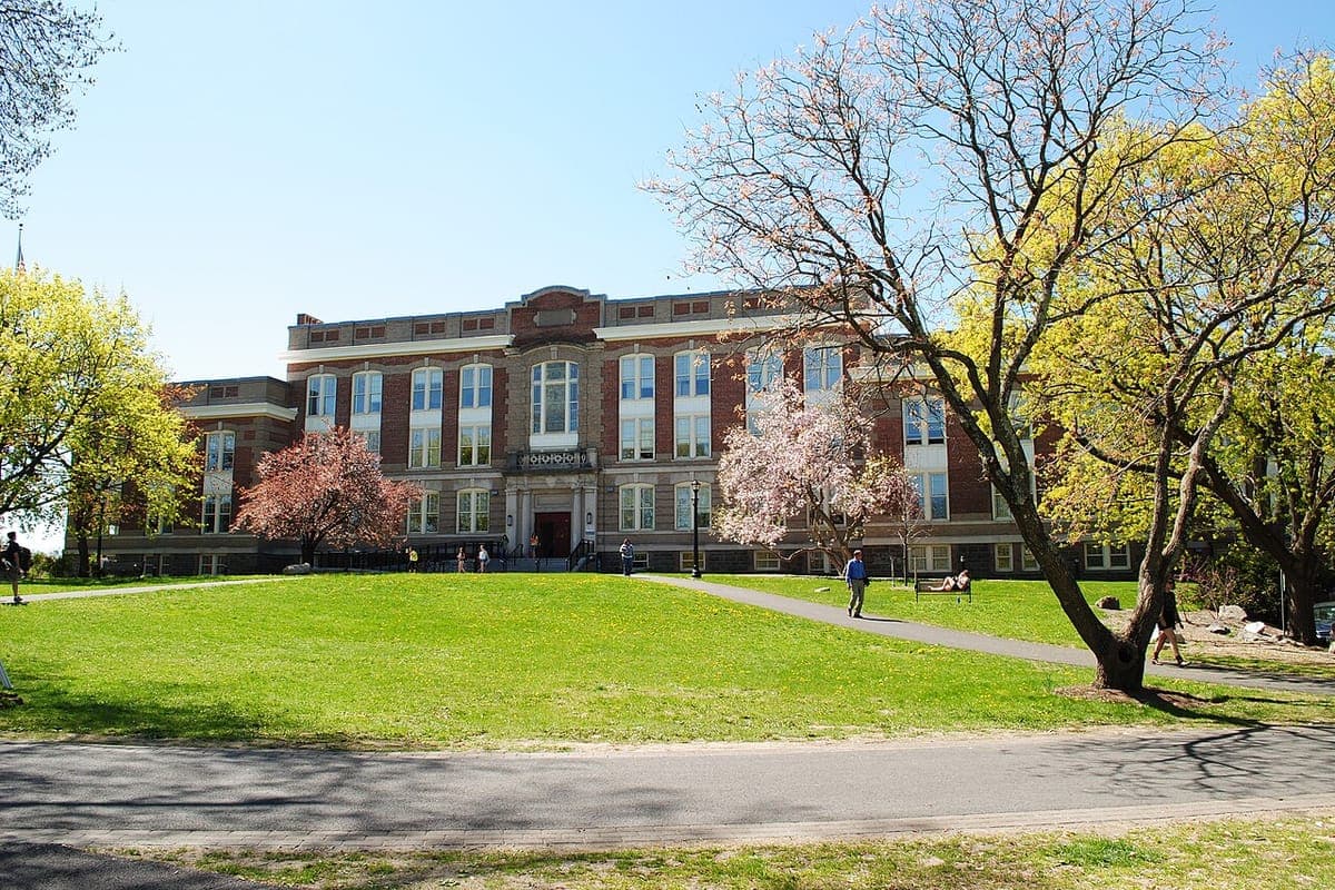Old Main at SUNY New Paltz