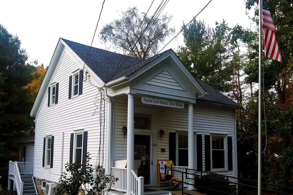 Hamilton Taylor Memorial Library in Pine Bush, NY